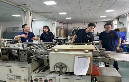 現代(江蘇)建設機械有限公司がヘッドマン工場を訪問